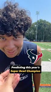 In honor of NFL kick off tonight, we asked some Long Island high school  football players to predict who’s winning the Super Bowl., Get in the  spirit by visiting the link in our bio for more high ...