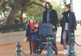 Une cérémonie intime qui avait réuni et ému leurs élégantes mamans : Royal Ladies On Twitter Charlotte Casiraghi Princess Caroline Charlotte