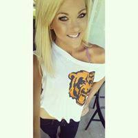 Christina Totten's Instagram, Twitter & Facebook