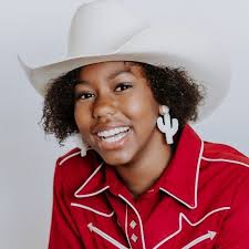 Phoebe White (@singphoebesing) • Instagram photos and videos