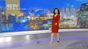 Julie banderas is a rotating anchor for fox report and america's news hq. Cctvnews Anchor S Spontaneity Wins Praises Youtube