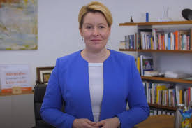 Frau ministerin, wie lange hält das land den lockdown noch aus? Bundesfamilienministerin Giffey Wurdigt Ehrenamtliche Sozialdienst Muslimischer Frauen