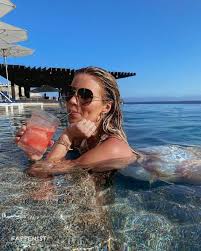 Amber Lancaster Nude and Sexy Photo Collection - Fappenist
