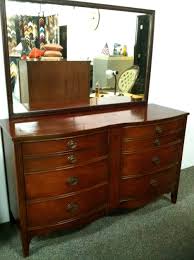 Duncan Phyfe Dresser We Have A Beautiful Duncan Phyfe Vintage Dresser And Mirror You Can Find It At Used Furniture Stores Consignment Furniture Furniture