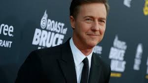 Nace Steve Chen, uno de los padres del gigante YouTube