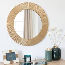 Miroir Rond En Metal Dore Strie D66 Salerne Maisons Du Monde En 2020 Luminaire Maison Du Monde Deco Murale Miroir Rond