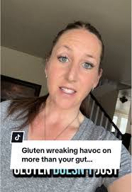 Rachel Sands's Instagram, Twitter & Facebook