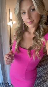 Stella Waller's Instagram, Twitter & Facebook