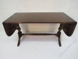 Antique 1920 s stickley leather top drop leaf u shaped coffee table. 1920 S Arts And Crafts Drop Leaf Coffee Table Antiques Atlas