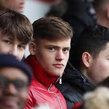 Richtige adressen und telefonnummern finden! Bayer Leverkusen Patrick Helmes Verteidigt Transfer Von Florian Wirtz