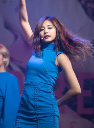 7 Banned Photos Of Twice Tzuyu S Stage Outfit Koreaboo Stage Outfits Outfits Kpop Girls
