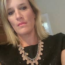 Karina Lyon's Instagram, Twitter & Facebook