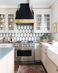 Hiasan dalaman dapur moden dengan 20 idea dekorasi idaman 10 01 2019aa hiasan dalaman dapur moden view in gallery kabinet dapur moden idea table top dan kabinet dapur moden di. Amjgitfnvvao M