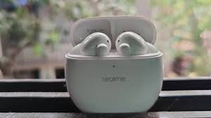 Realme claims the buds air will last 17 hours if you have the charging case i am surprised to see how good the buds air are at blocking background noise. P09 O Scse4ugm