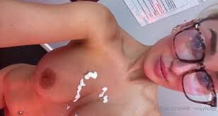 Watch online Holly aka Onlyyhollyy OnlyFans - Rather a load of your cream …  on X-video