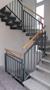 Treppengelander Schwarz Metall Treppenbau In Bonnigheim Treppe Treppenbau Gelander Treppe