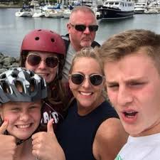 Aaron McQuade (@AaronGLAAD)