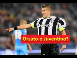Sul petto e l'intervento scomposto dello stesso calciatore juventino. L Arbitro Orsato E Juventino Youtube