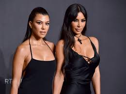 Кортни мэри кардашьян (kourtney mary kardashian). Oops Kim Kardashian Forgets Sister Kourtney S Birthday Kourtney Age Instagram Boyfriend