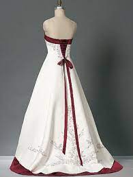 Una Novia Con Tintes Rojos Red Wedding Dresses White Lace Wedding Dress Red White Wedding Dress