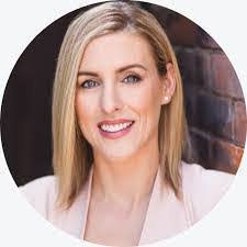 Lei Duran's Instagram, Twitter & Facebook