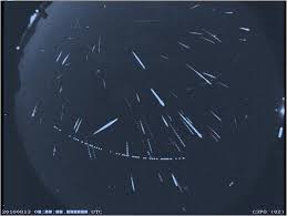 The Annual Perseid Meteor Shower Peaks Every August And Is Often The Most Dazzling Meteor Display Of The Year Perseid Meteor Shower Meteor Shower Meteor Facts