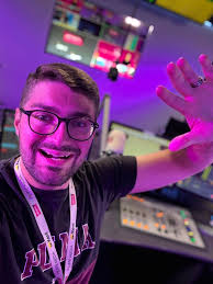 Hey guys, y'all are so great can't wait till you come to New Bern also I  would like to know how Andy is doing Thanks