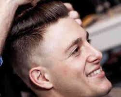 Sfoglia la gallery, trova il tuo taglio preferito e chiedilo subito al barbiere di fiducia! Tagli Di Capelli Da Uomo Le Idee Per Il 2014