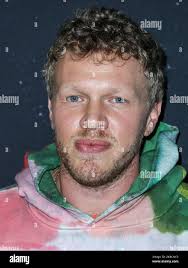 Bear entertainment image hi-res stock photography and images