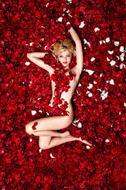 Der filmtitel leitet sich von einer rosensorte ab, der american beauty. American Beauty 1999 Love Is Where The Beauty Is Into Ecstasy