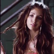 Carla Honey's Instagram, Twitter & Facebook