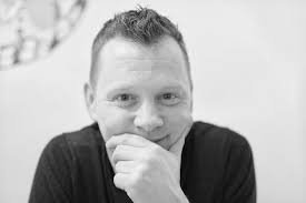 The benefits of seeing a transcript of a signed to spoken language  interpretation