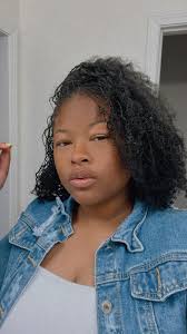 Can somebody do me some fox locs for Miami? Hair included