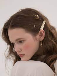 Hair Clip Styles For Fancy Girls Hairclipstyles Womanhairtrends Fashionactivation Hairstyles In 2021 Hair Accessories Hair Pins Short Hair Styles