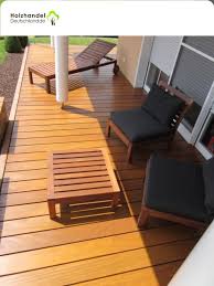 Wunderschone Garapa Terrasse Die Warme Ausstrahlt In 2020 Terrassendielen Terrasse Teichumrandung