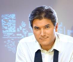 Prezentatorul tv a fost cel mai carismatic și admirat mircea radu trăiește o frumoasă poveste de dragoste cu soția sa, raluca olaru. Mircea Radu S A Insurat La Secret Cu O Fata Mai Tanara Cu 20 De