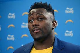 Chargers LB Thomas Davis among 8 finalists for Art Rooney Sportsmanship  Award