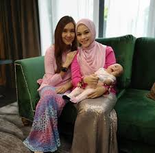 Sweetnyer jep dan sari yanti kat set sepahtu time ni, takde sorang pun yang tahu sari akan jadi pelakon. 7 Foto Cantiknya Rumah Jep Sepahtu Dan Sari Yanti Hotlips Corner