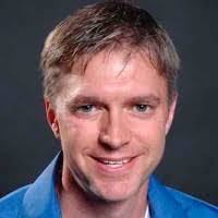 Robert Pinkowski's Instagram, Twitter & Facebook