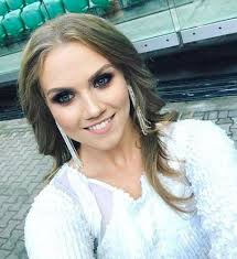 Ona idąc na poród szła jak po złoto. Agnieszka Kaczorowska Bez Makijazu Jej Maz Zachowal Sie Nietypowo Super Express Wiadomosci Polityka Sport