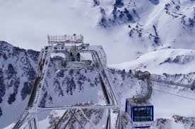 Directeur général adjoint du pic du midi et géographe de formation, nicolas bourgeois nous raconte la magie de l'observation des étoiles depuis le pic du midi. Nuit Magique Au Sommet Du Pic Du Midi Pic Du Midi