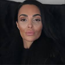 Продавам дамски туристически обувки в перфектно състояние,слагани два пъти  с кутия и касова бележка. Dynafit #38 1/2 но са омалени и по скоро са 37  1/2 . Пращам с тест и преглед.