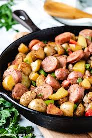 If you've ever had olive garden's zuppa toscana soup, this potato soup is similar (although, i'd wager it's better). Sausage And Potatoes Skillet