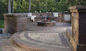 Dc west construction in carlsbad, ca. Seat Wall Design Patio Seating Walls Fire Pit Ideas From Belgard Fire Pit Patio Outdoor Fire Pit Designs Outdoor Living Design
