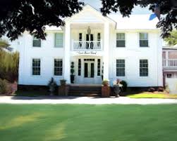 Commissioned By The Inn At Oak Lawn Farms In Carrollton Ga A Gorgeous Wedding Venue Wedding Venues Oak Lawn House Styles