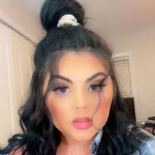 Holly Locklear's Instagram, Twitter & Facebook