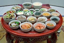 Reminiscing, dia berkata hidangan itu lebih banyak persamaan dengan jamuan tahun baru cina daripada makan malam krismas tradisional. Apa Saja Makanan Tradisional Imlek Di Korea 1 Republika Online