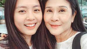 Xu bin and chantalle ng are busy shooting a short promo video for the drama's premiere next january, while chantalle's mum lin meijiao, who also stars in the drama. Lin Meijiao S Daughter Chantalle Ng Says Seeing Her Mum Age Is Frightening Today
