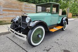 Image result for Kewanee Green Light 1932 Nash