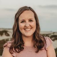 Lauren Beaton's Instagram, Twitter & Facebook